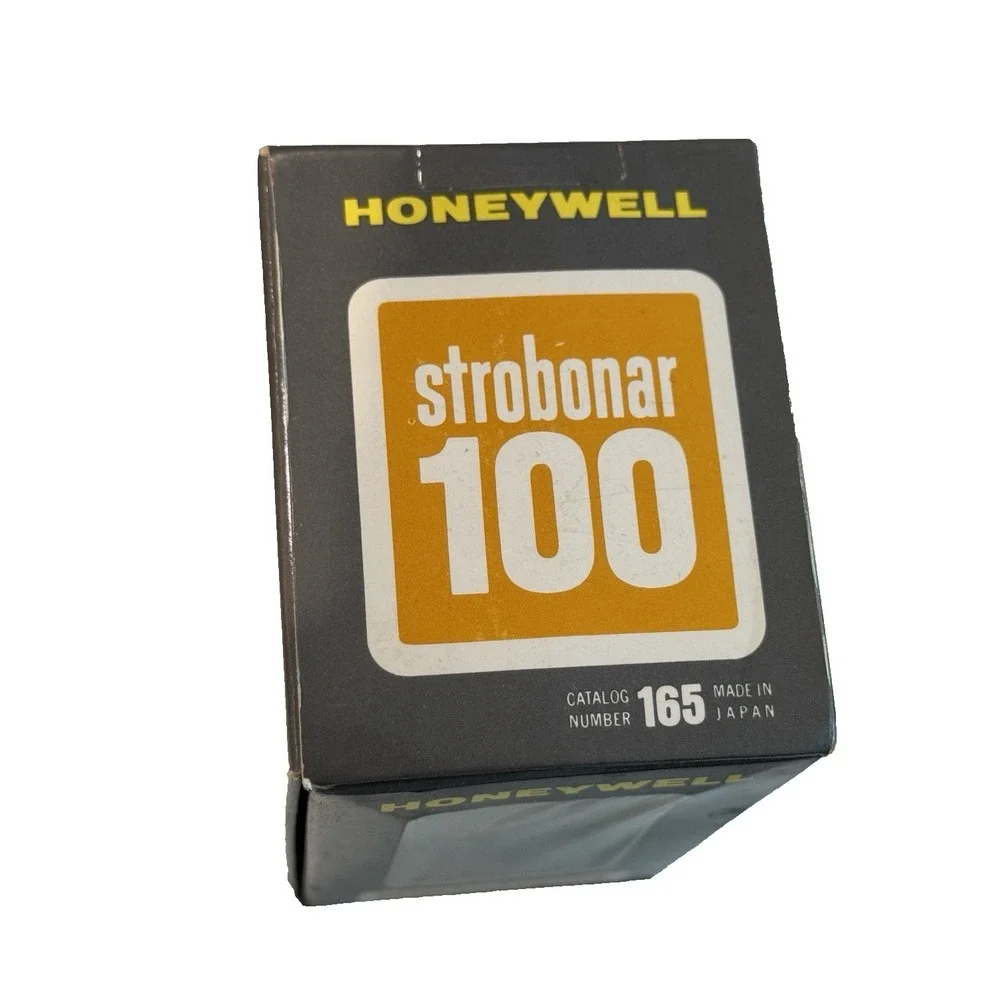 Honeywell Strobonar 100 Flash • Vintage • In Original Box